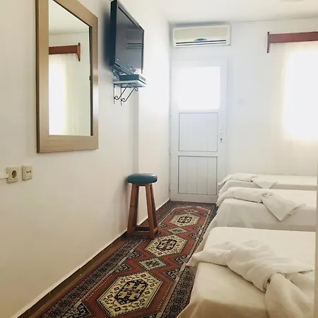 Cam Hotel *