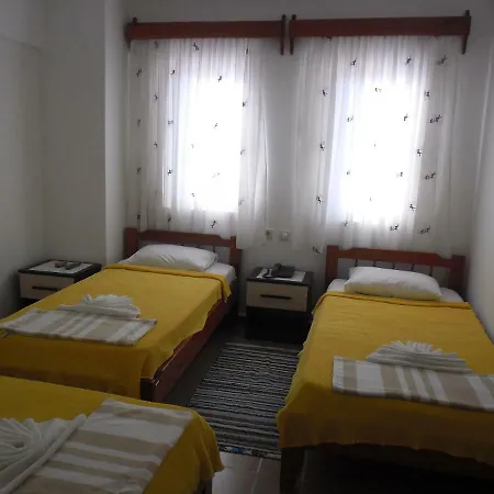 Hotel Cam *